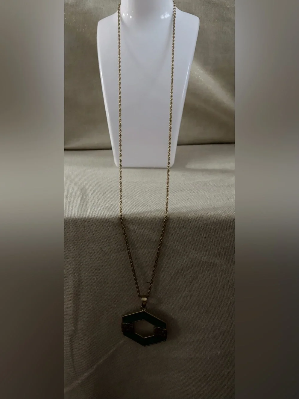 Gold Rope Chain Pendant Necklace - Women's Jewelry